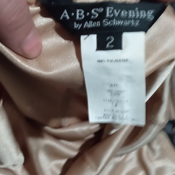 Vintage tan slip - Picture 2 of 2